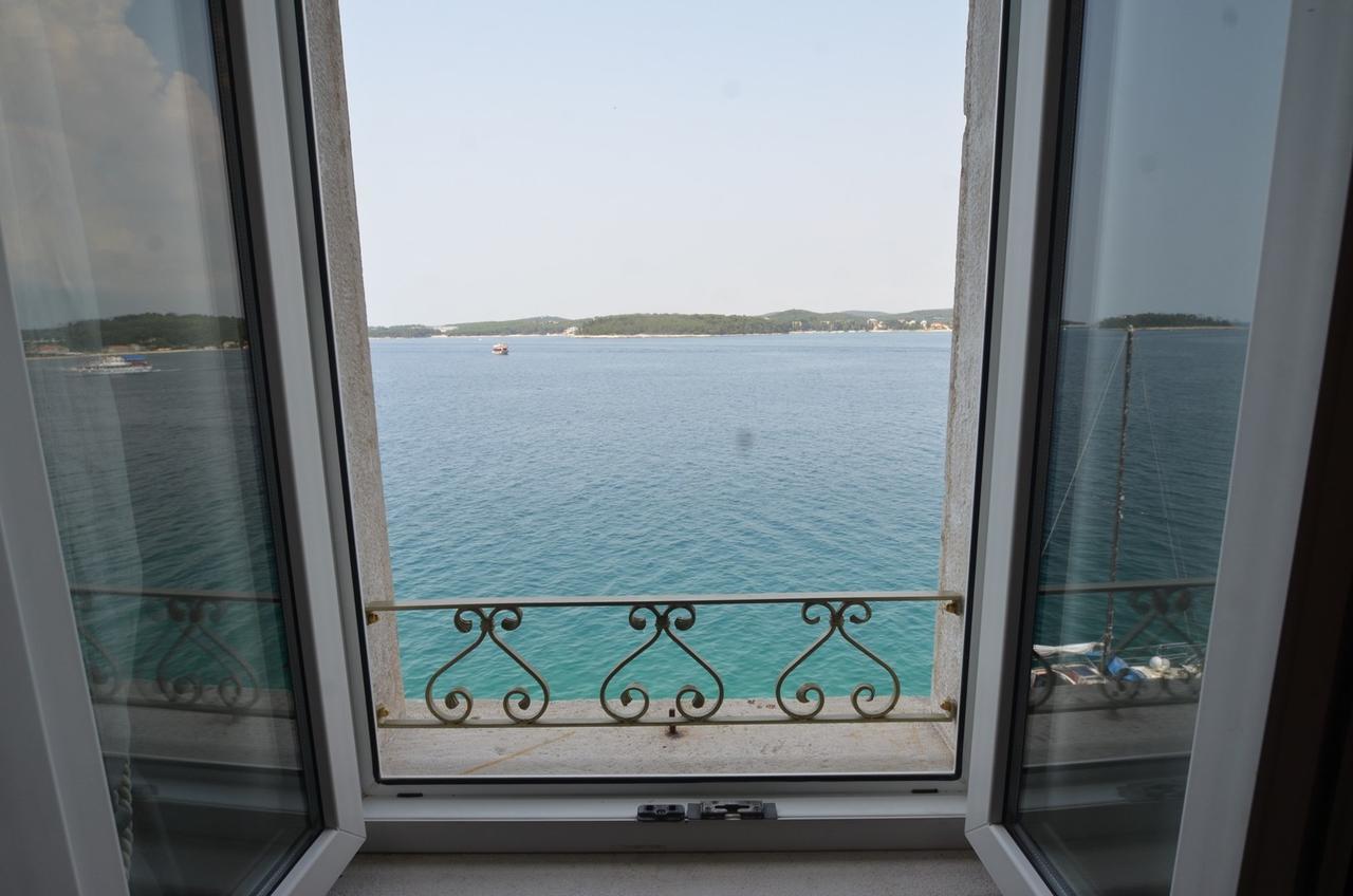 Hotel Arnolongo B4 Sea View Rovinj Exterior foto
